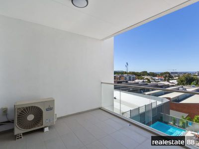 37 / 180 Stirling Street, Perth