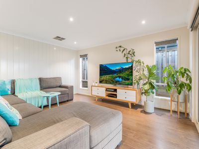 121 Hillclimb Drive, Leopold