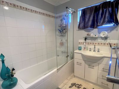 1 Emerson Court, South Gladstone