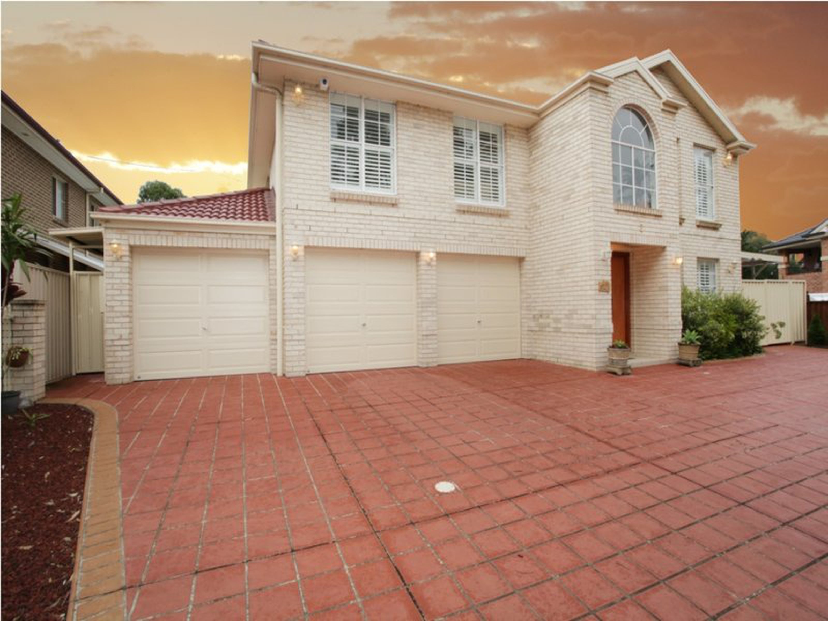 2 Fairwater Court, GLENMORE PARK