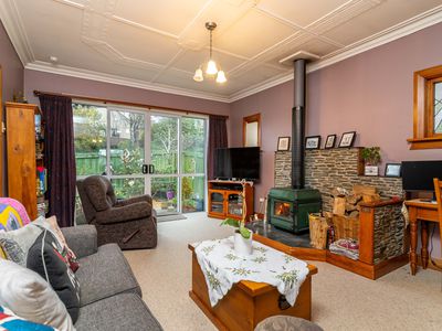 102 Preston Crescent, Belleknowes