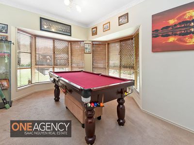 42 Glasshouse Cr, Forest Lake