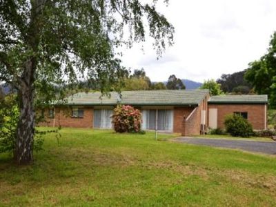 131 Simmonds Creek Road , Tawonga South