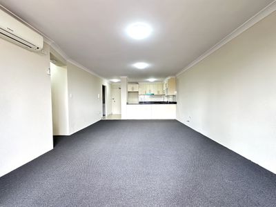 33/181 Hawkesbury Rd, Westmead