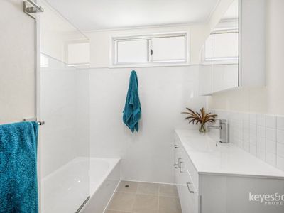 14 Mount Louisa Drive, Mount Louisa