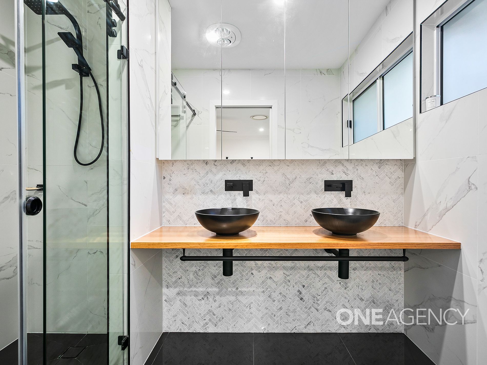 2 / 14 Jeffcoat Street, Albion Park