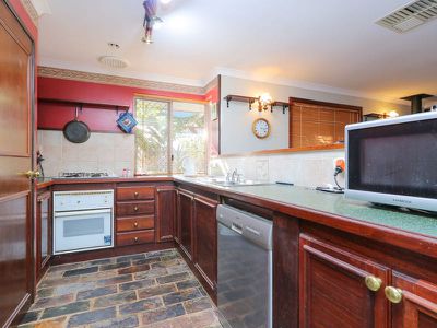 3 Pingrup Court , Waikiki
