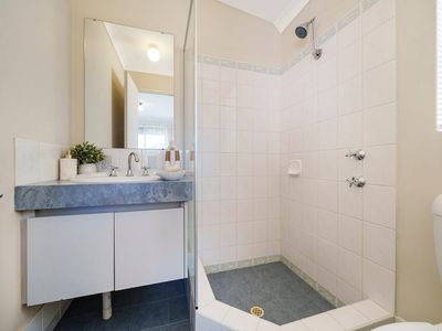 16 Wundu Entrance, South Guildford