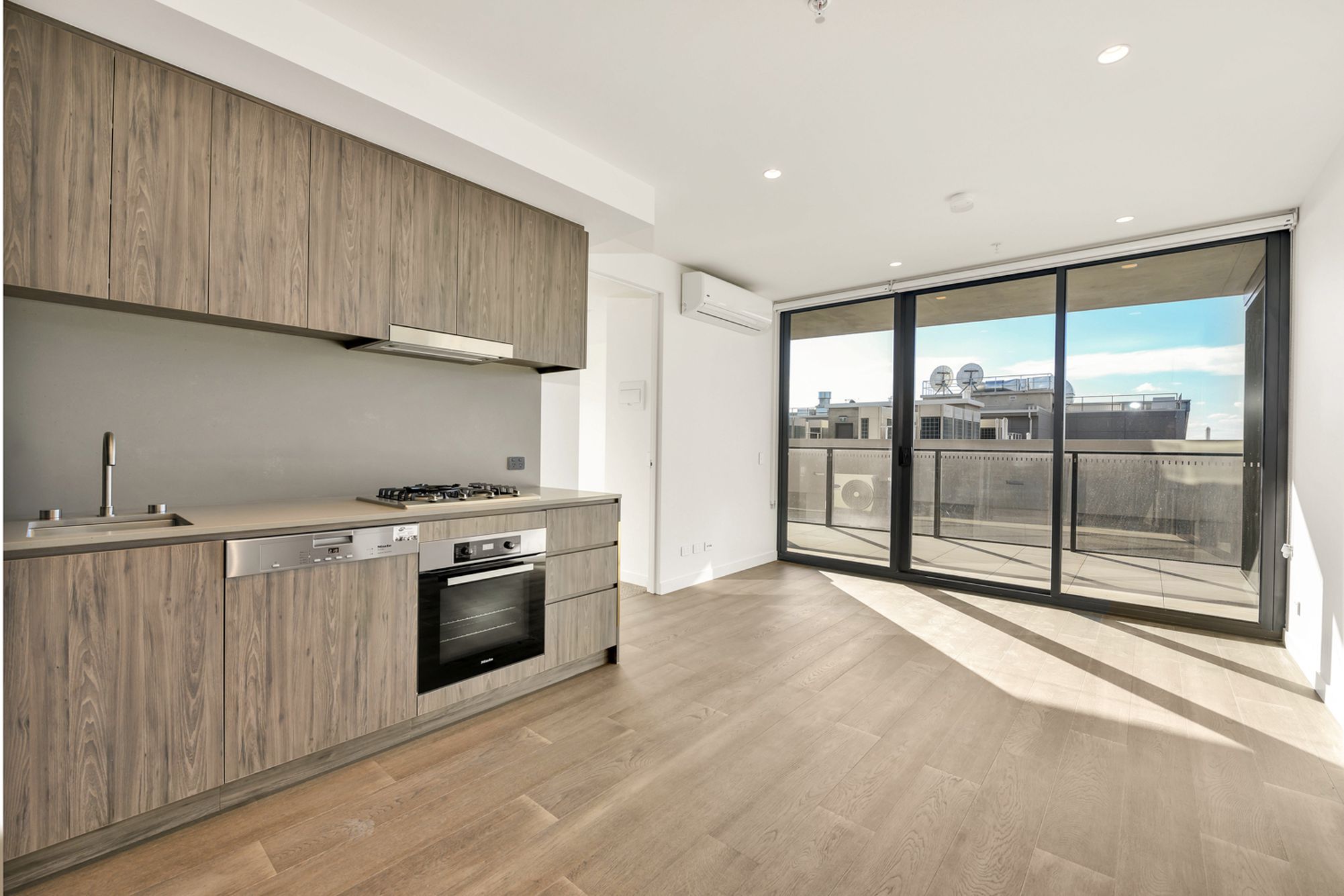 1003 / 15 Austin Street, Adelaide