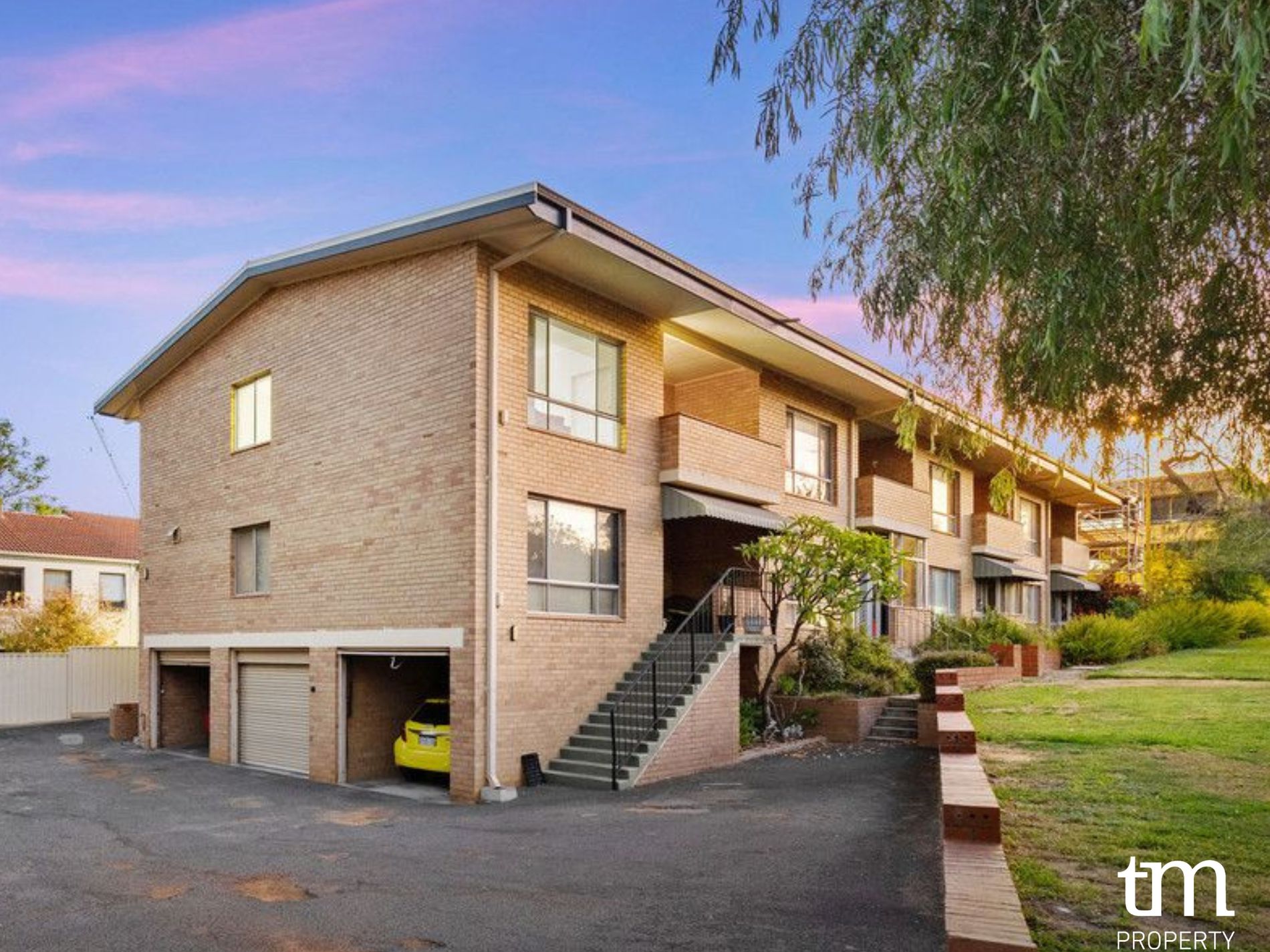4 / 42 Broadway, Crawley