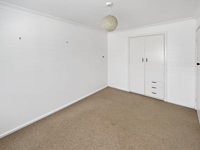 16 Beveridge Crescent, Dubbo