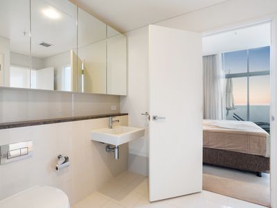 2201 / 237 Adelaide Terrace, Perth