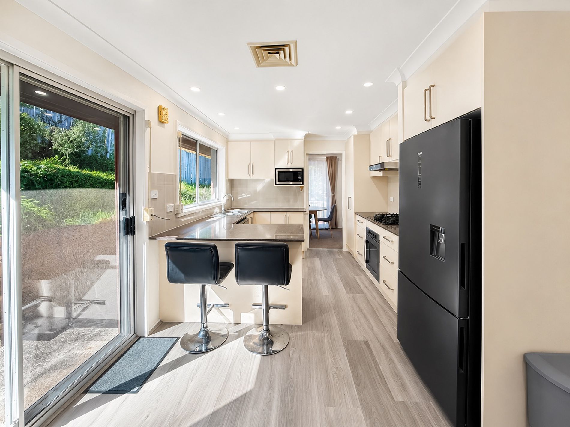 127 KOLOONA AVENUE, Mount Keira