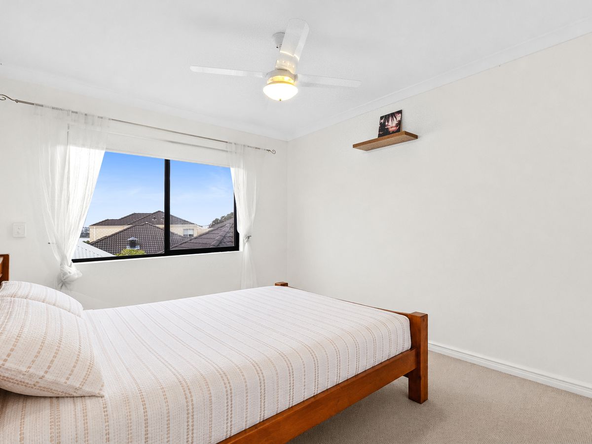 58 Lakeside Drive, Joondalup