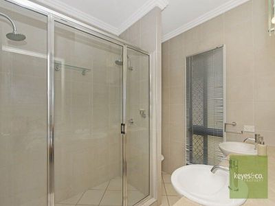 4 Kwila Crescent, Douglas