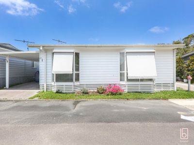 81 / 2 MacLeay Drive, Halekulani