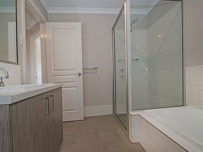 144A Collins Street, Piccadilly