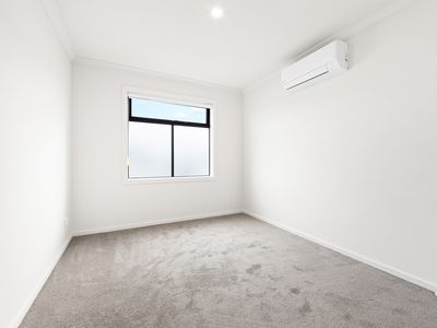 28 Baldwin Road , Fraser Rise