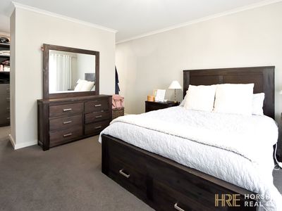 5 Hughes Street, Horsham
