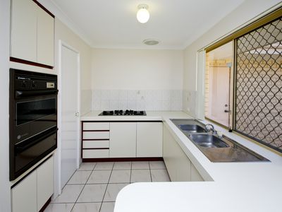 2 / 76 Dover Road, Scarborough