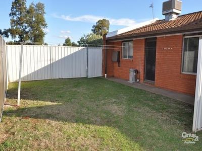 1 / 4 Forest Crescent, Dubbo