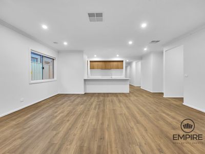 52 Grevillea Circuit, Clyde