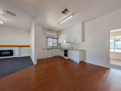 6 Burton Street, Swan Hill
