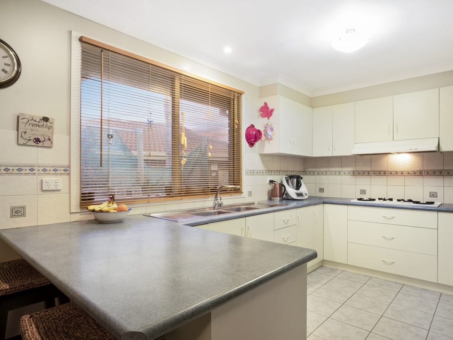 10 Somerset Close, Werribee