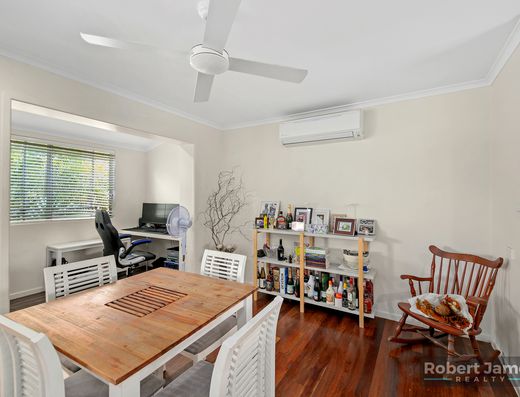 Tidy home in great location. image 10