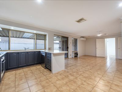 16 Charente Close, Port Kennedy
