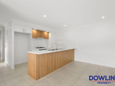 1 / 4 Emerald Close, Medowie