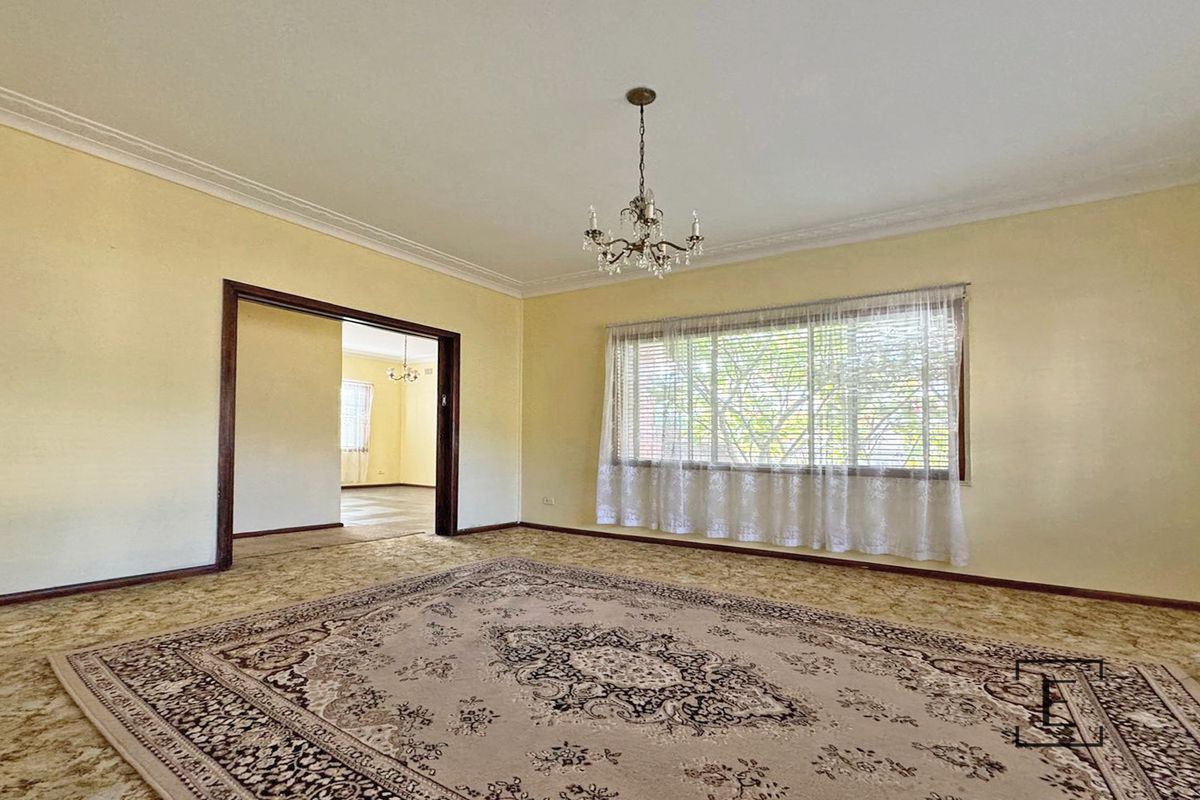 15 Mamre Road , St Marys