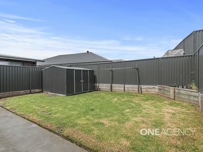 8 Starling Drive, Calderwood