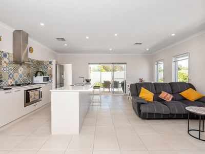 24A Brandon Way, Lynwood