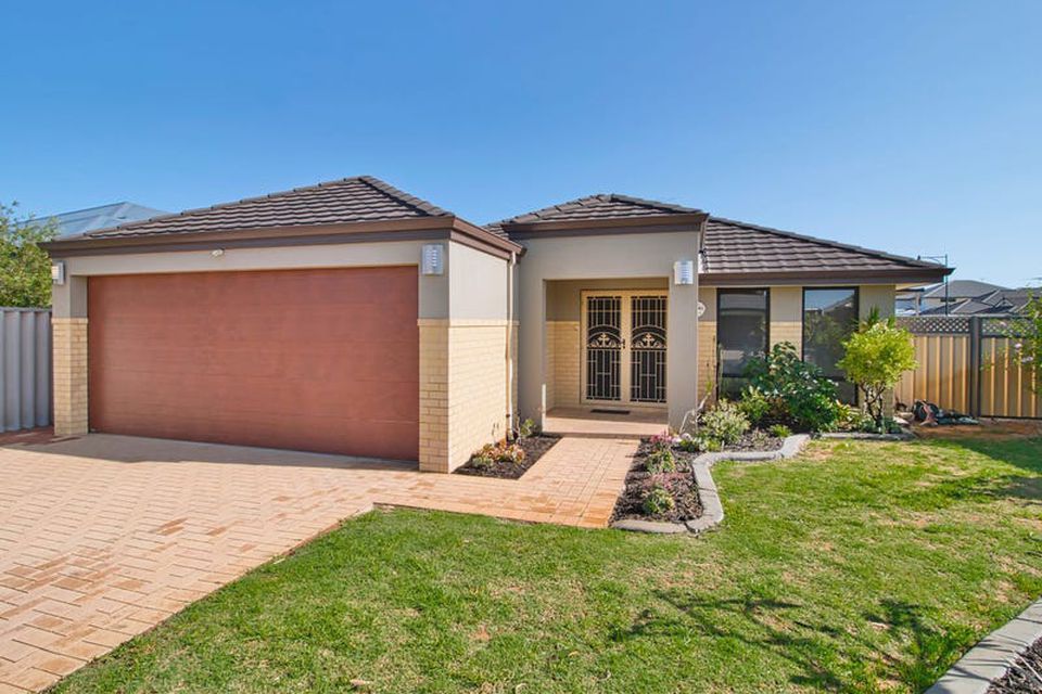 24 Almond Avenue , Shoalwater