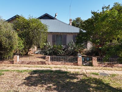 4 Forster Street, Parkes