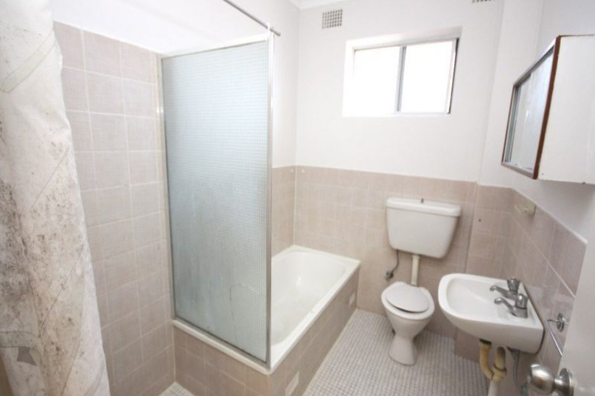 6 / 2 Macintosh Street, Mascot