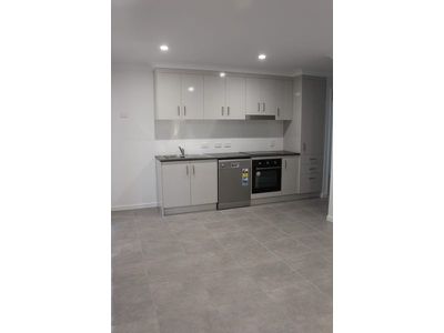 2 / 57 Bradnam Way, Urangan