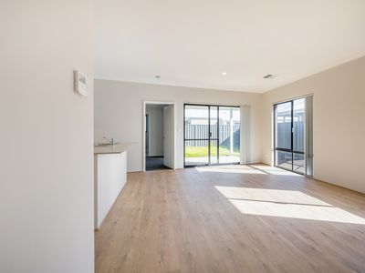 5 Cloudburst Avenue, Baldivis