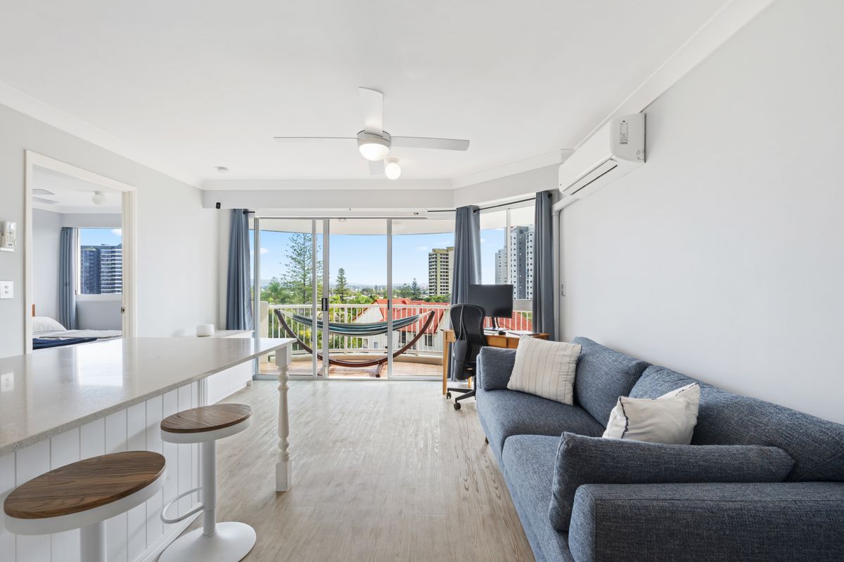 50 / 210 Surf Parade, Surfers Paradise