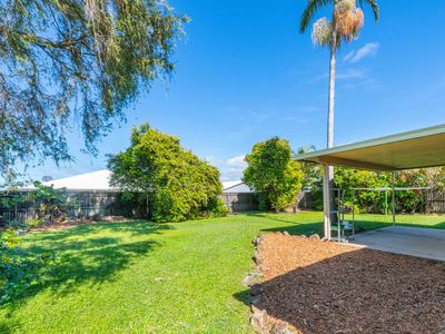 11 Holmes Drive, Beaconsfield