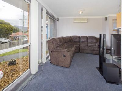 66 Collins Ave, Corrimal
