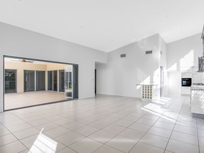 11 Lagoon Court, Murrumba Downs