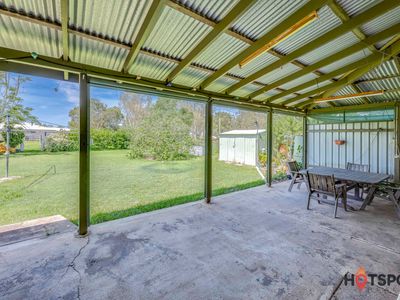 19C Low Street, Kensington