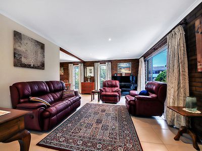 27 Sunstone Street, Manly West