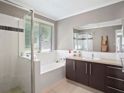 4 Armitage Court, Noosaville