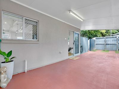 1 / 34 York Street, Whitfield
