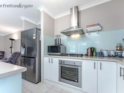 14 La Manche Ave, Port Kennedy