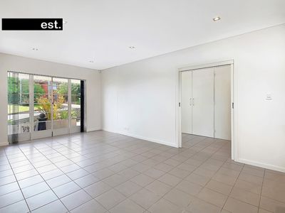 6 Oatlands Crescent, Oatlands