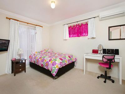 9 Condamine Place, Loganlea